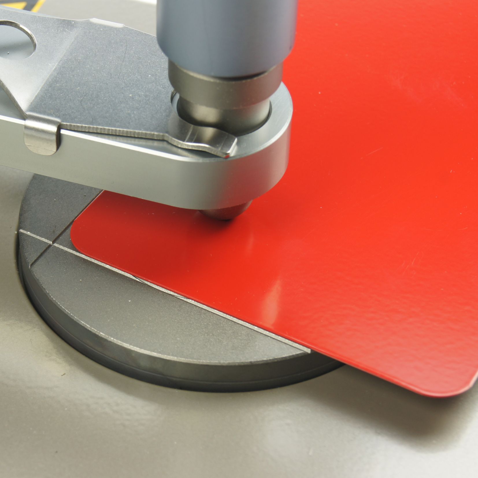 충격 변형 시험기, 임팩트 테스트